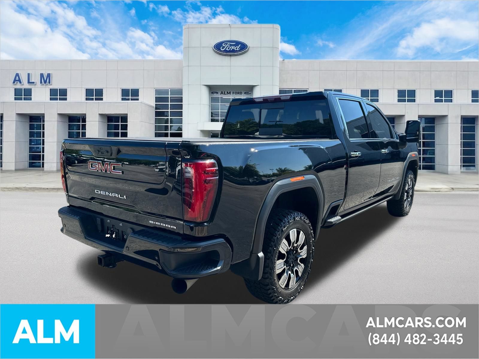 Used 2024 GMC Sierra 2500 Denali w/ Denali Reserve Package AWD/4WD image 5