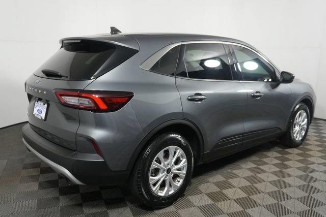 Certified 2023 Ford Escape Active w/ Cold Weather Package FWD image 3