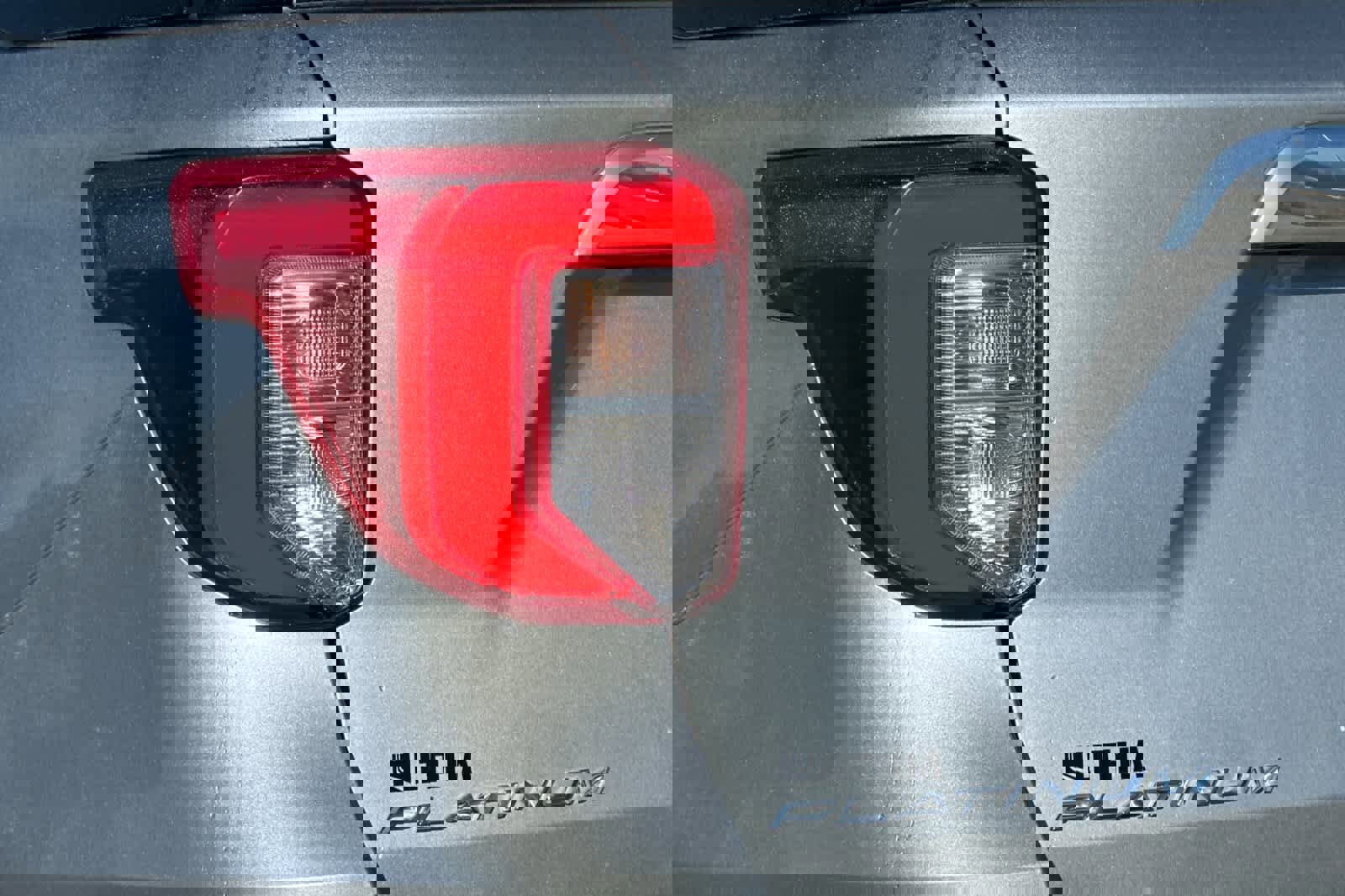 Certified 2023 Ford Explorer Platinum w/ Technology Package image 29