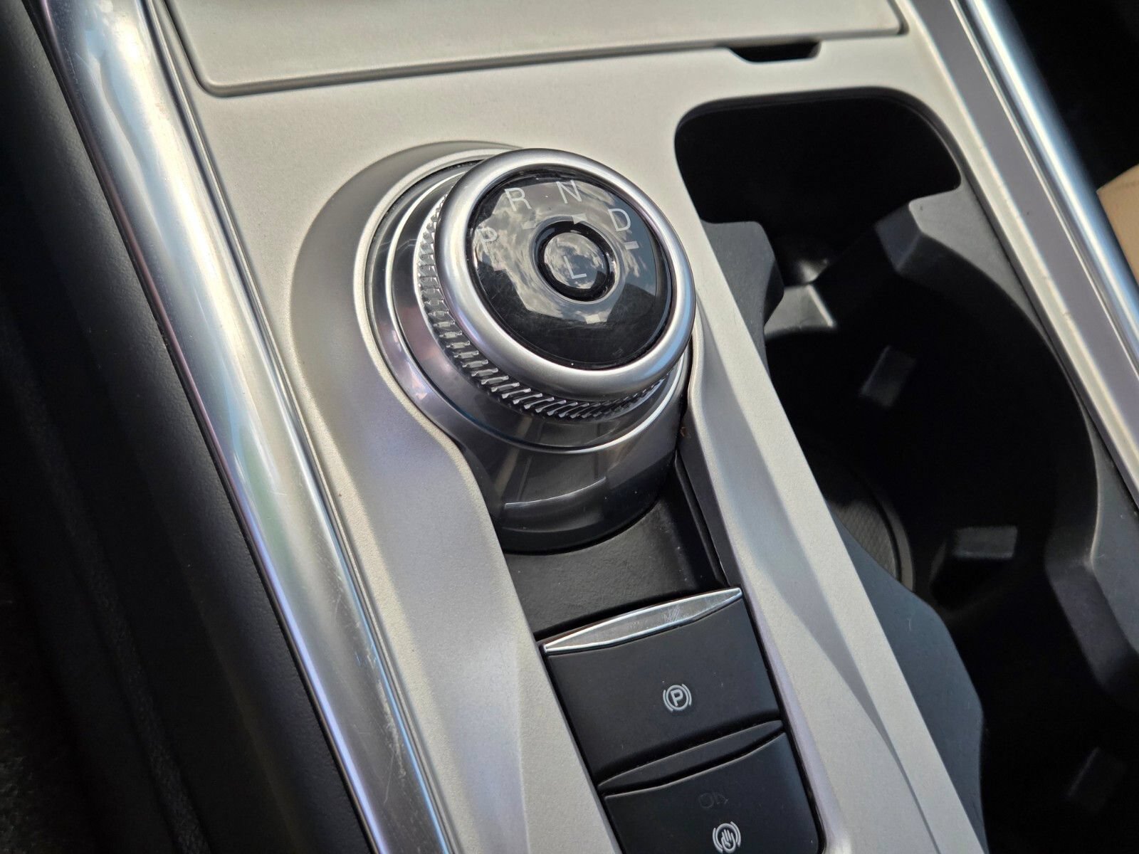 Certified 2023 Ford Explorer Limited w/ Limited Technology Package RWD image 25