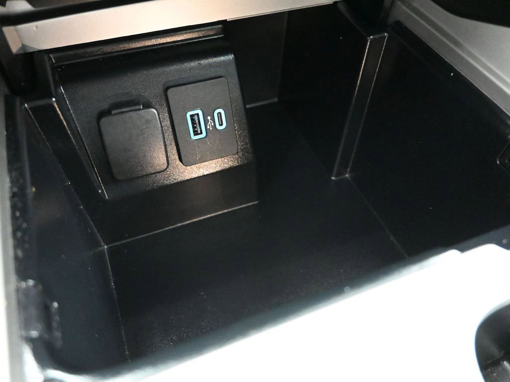 Certified 2022 Ford Explorer ST-Line w/ Class IV Trailer Tow Package image 18