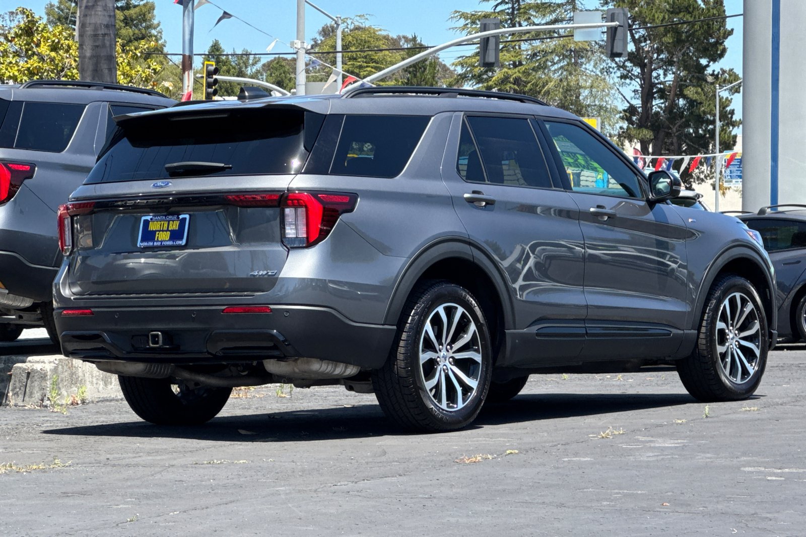 Certified 2025 Ford Explorer ST-Line AWD/4WD image 29
