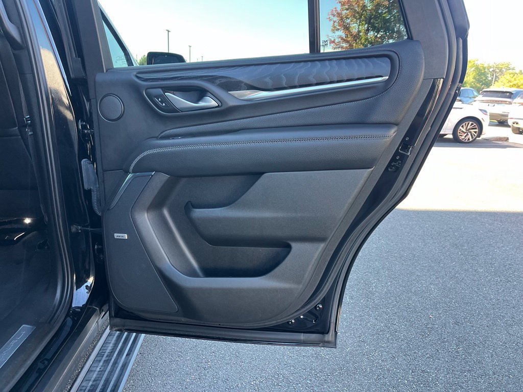 Used 2022 GMC Yukon Denali w/ Denali Premium Package AWD/4WD image 20