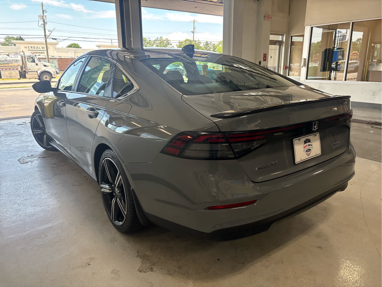 Used 2023 Honda Accord Sport image 8