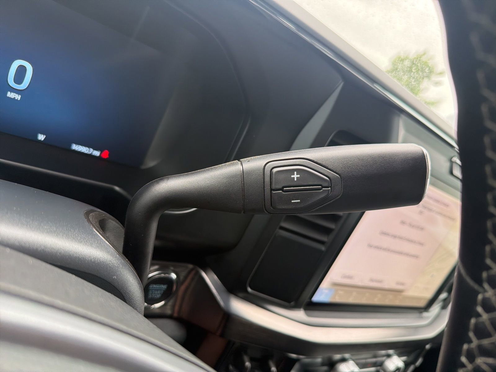 Certified 2025 Ford F250 Lariat w/ FX4 Off-Road Package image 18