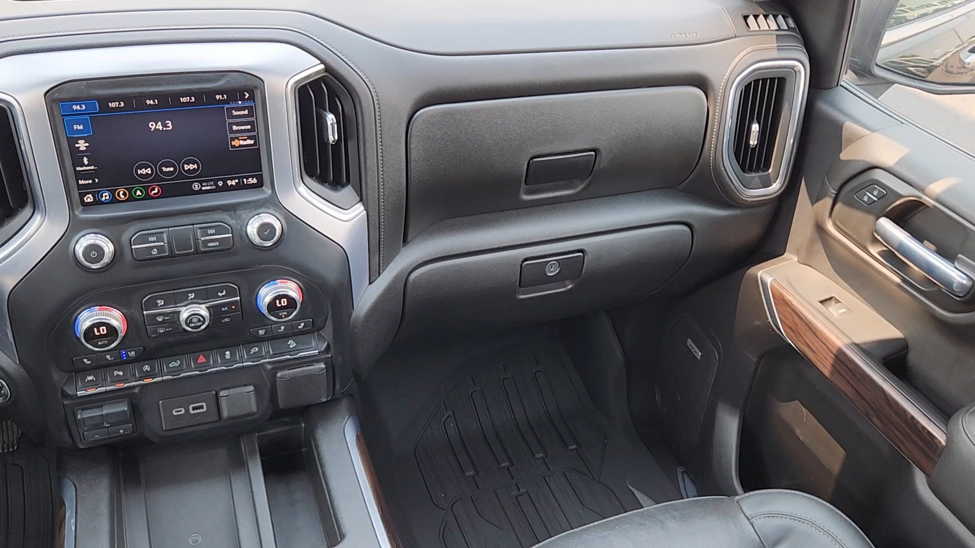 Used 2021 GMC Sierra 1500 SLT w/ SLT Premium Plus Package AWD/4WD image 6