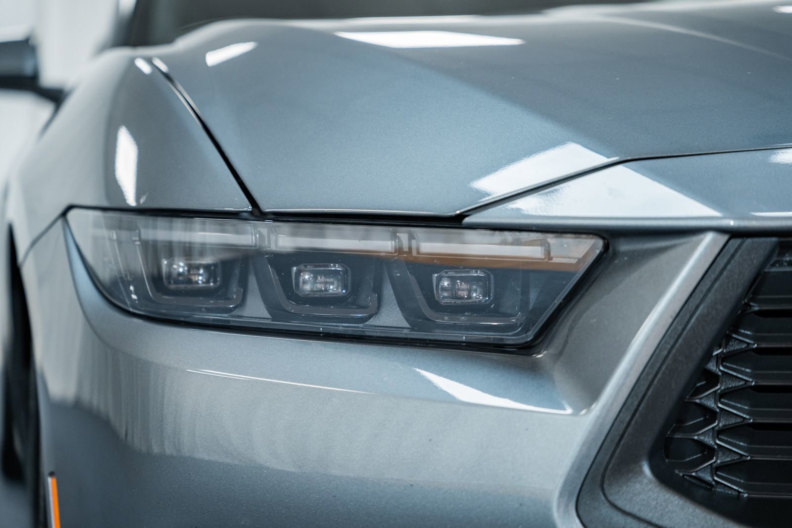 Certified 2025 Ford Mustang Coupe image 9