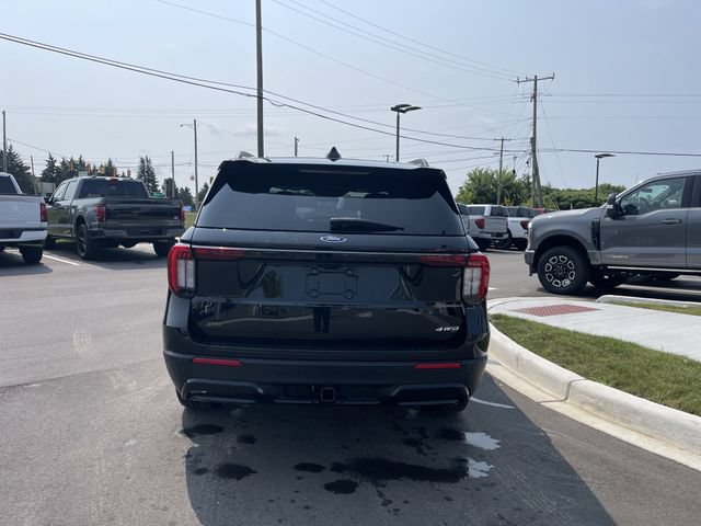 Certified 2026 Ford Explorer ST-Line AWD/4WD image 4