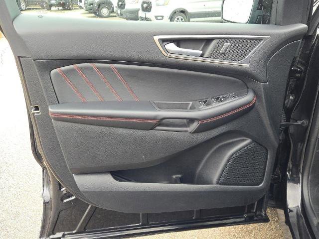 Certified 2022 Ford Edge ST-Line w/ Class II Trailer Tow Package image 22