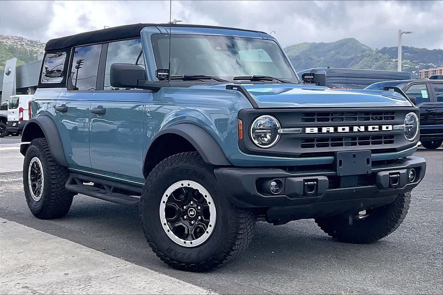 Certified 2023 Ford Bronco Black Diamond w/ Sasquatch Package AWD/4WD image 21