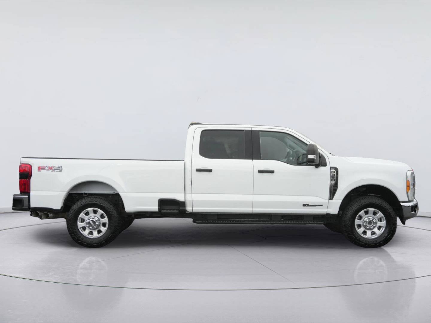 Certified 2023 Ford F350 XLT w/ 360-Degree Camera Package AWD/4WD image 5