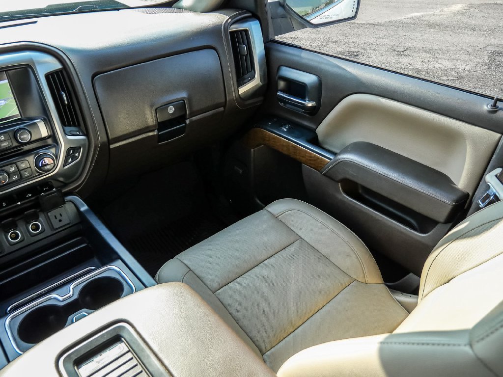 Used 2018 Chevrolet Silverado 1500 LTZ w/ Texas Edition AWD/4WD image 26