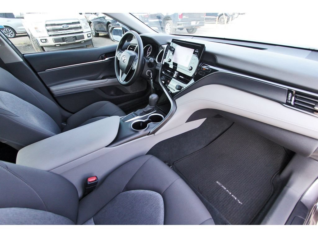 Used 2024 Toyota Camry LE FWD image 29