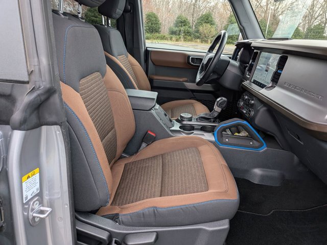 Certified 2023 Ford Bronco Outer Banks w/ Sasquatch Package AWD/4WD image 31
