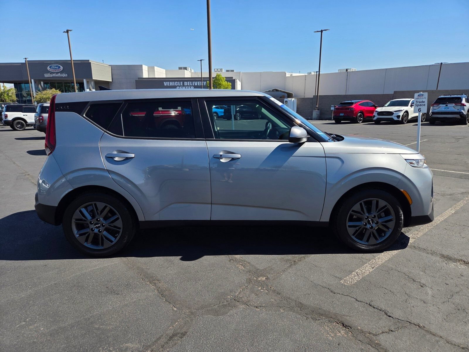 Used 2022 Kia Soul EX FWD image 7