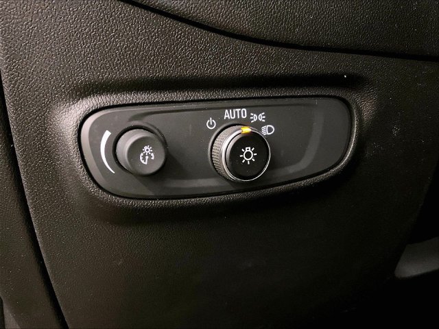 Used 2023 Chevrolet Equinox LS FWD image 30