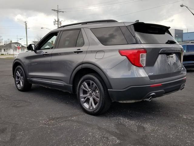 Certified 2023 Ford Explorer XLT w/ Equipment Group 202A AWD/4WD image 6