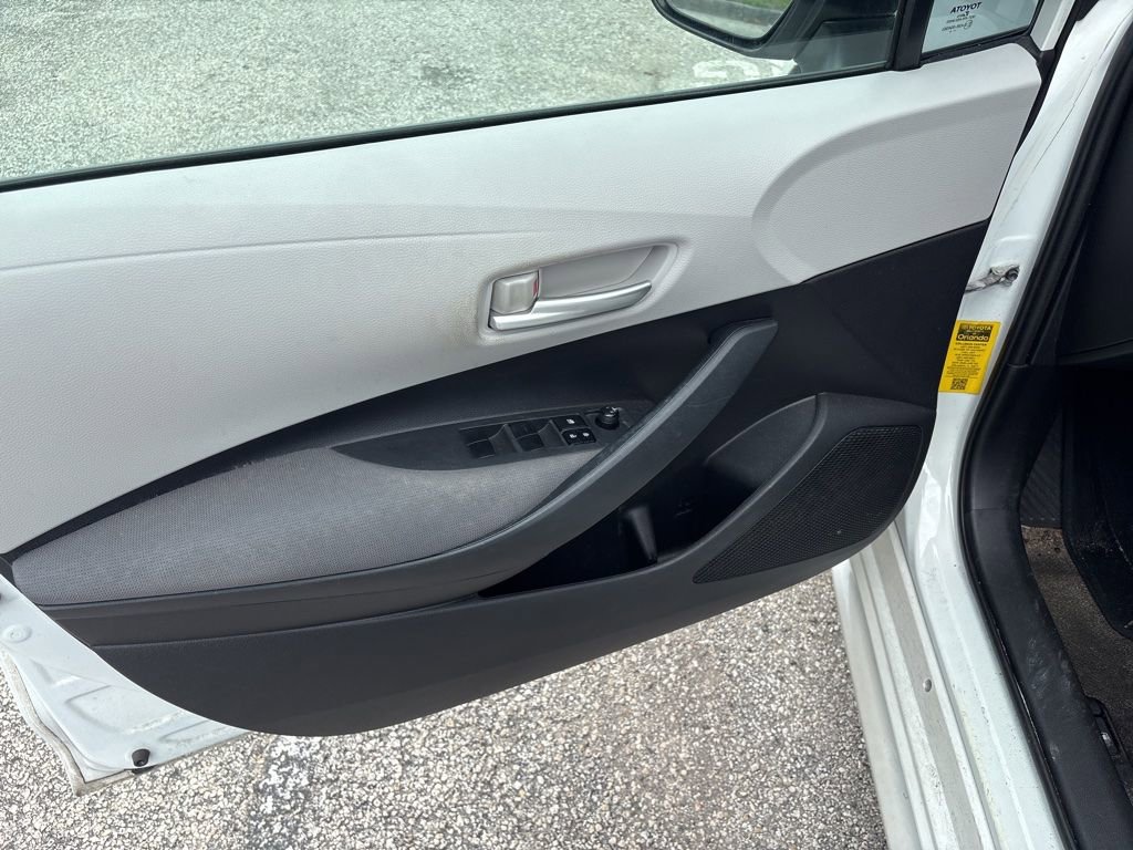 Used 2020 Toyota Corolla LE image 10