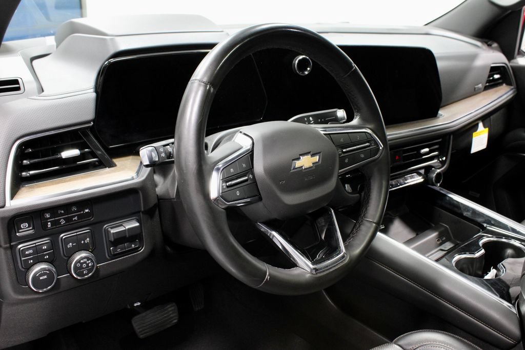 Used 2025 Chevrolet Suburban High Country w/ Sun And Tow Package AWD/4WD image 22