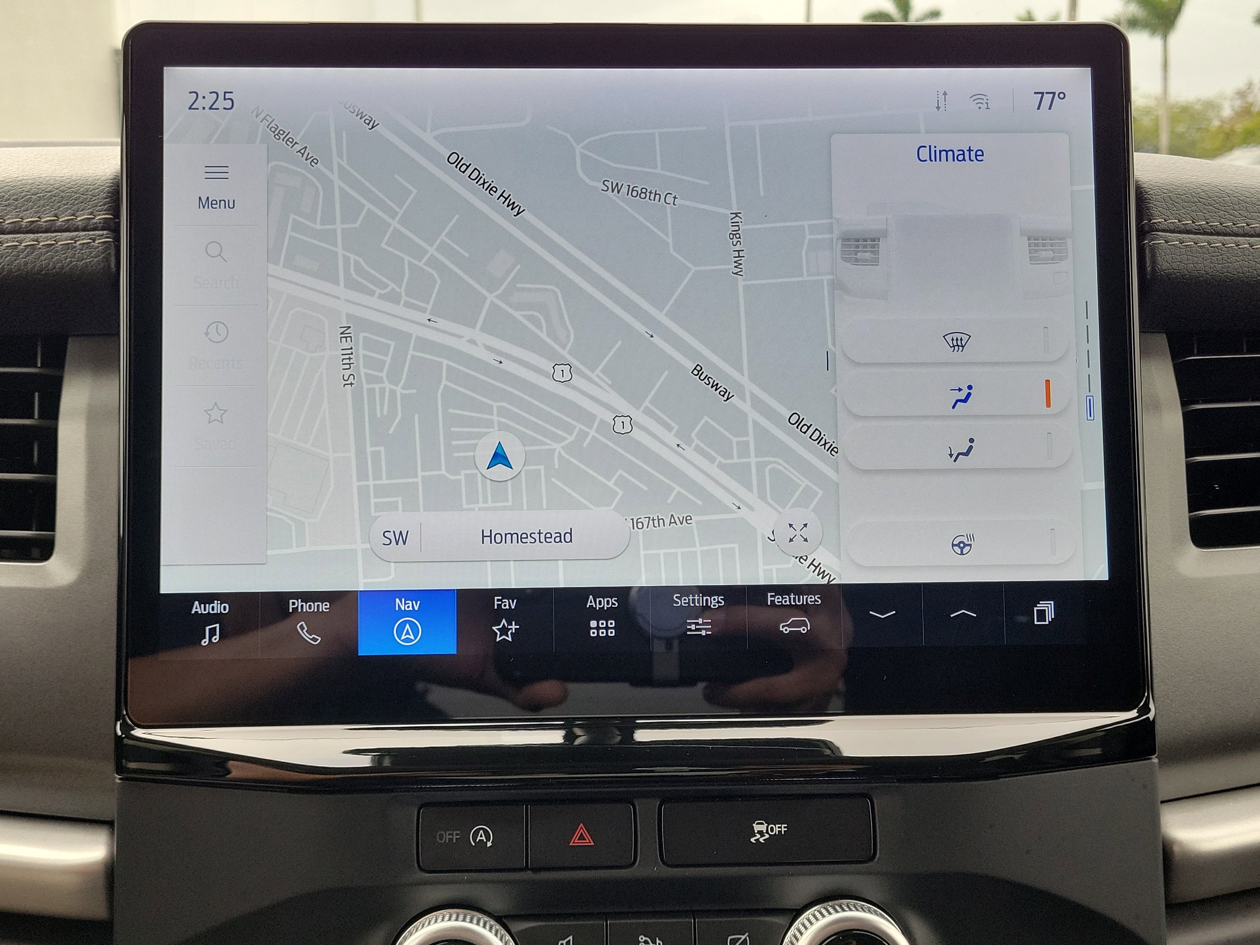 Certified 2024 Ford Expedition XLT image 10