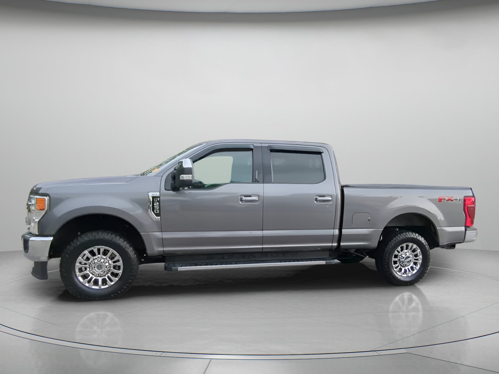 Certified 2021 Ford F250 XLT w/ XLT Premium Package AWD/4WD image 12