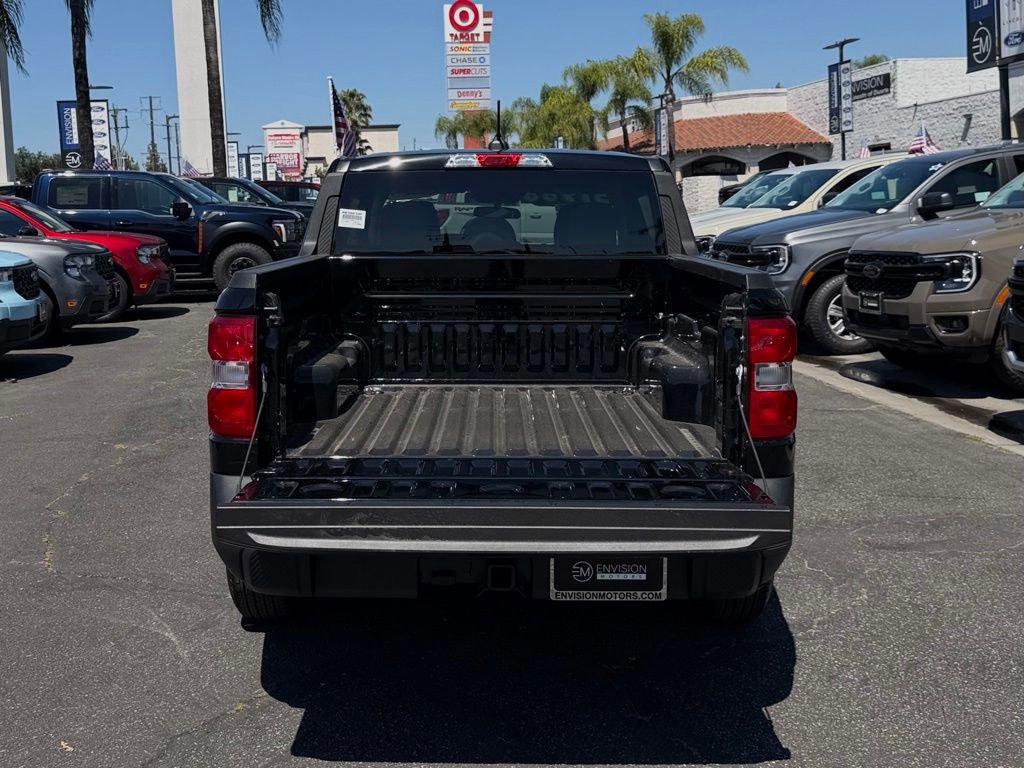Certified 2025 Ford Maverick XLT FWD image 12