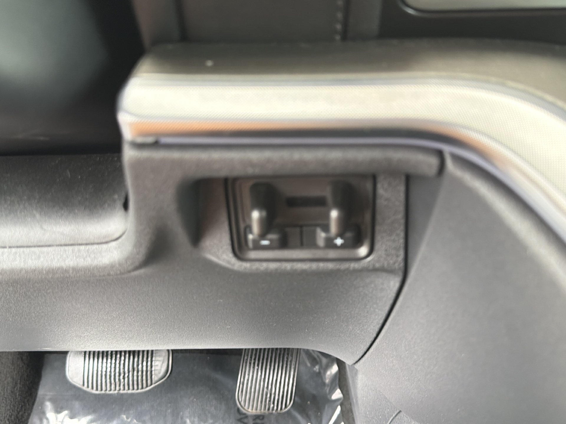 Certified 2025 Ford Expedition Platinum AWD/4WD image 13
