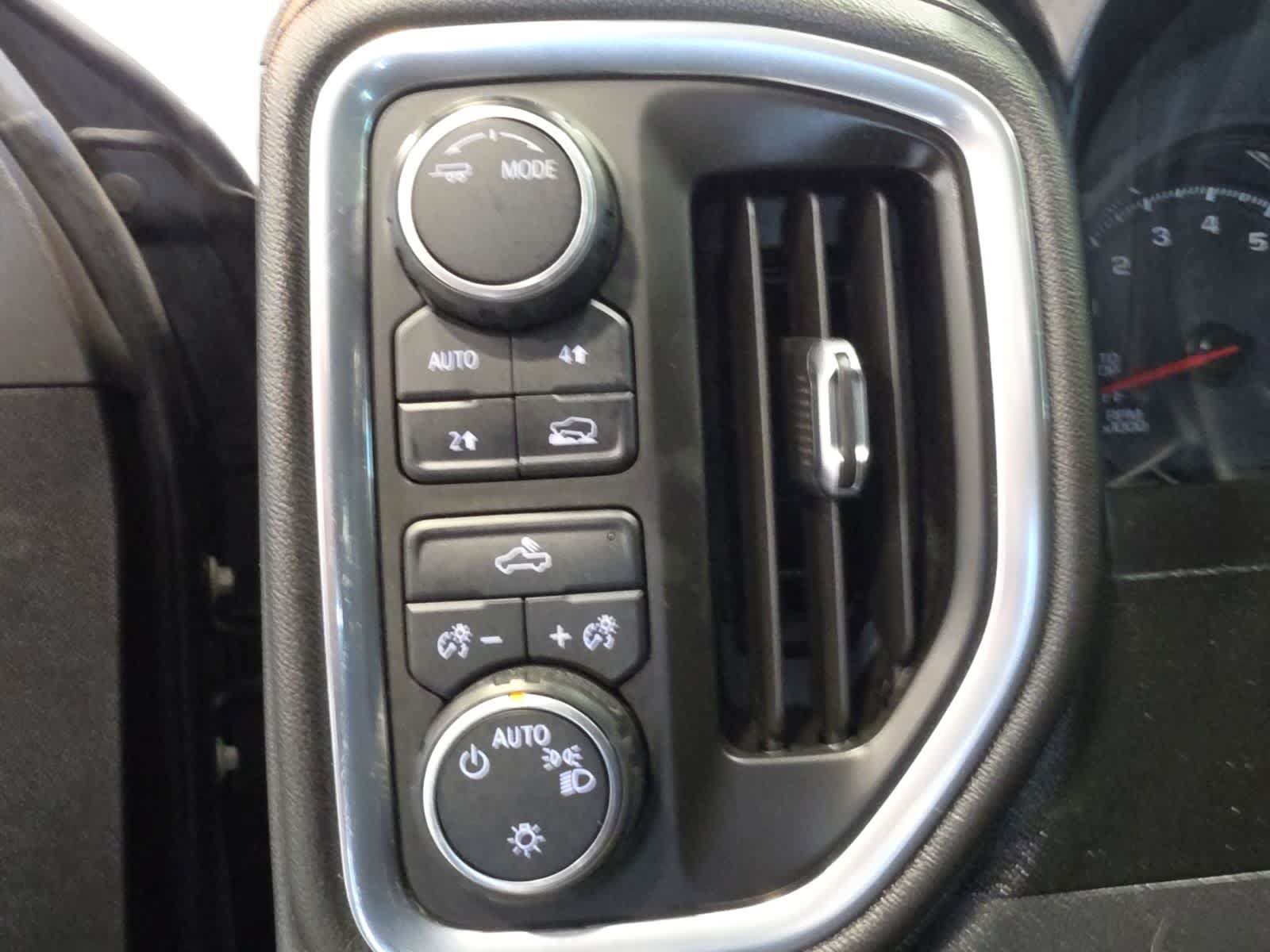 Used 2021 Chevrolet Silverado 1500 LT w/ LPO, Liner Protection Package AWD/4WD image 18