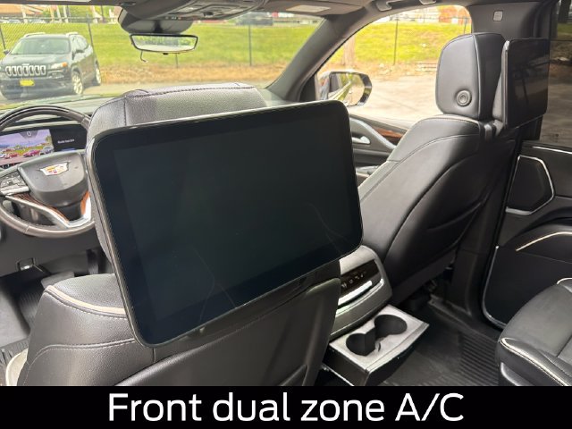 Used 2024 Cadillac Escalade ESV Premium Luxury w/ Performance Package AWD/4WD image 36