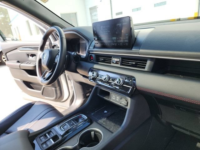 Used 2025 Honda Pilot Black Edition image 49