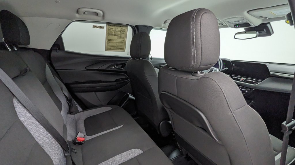 Used 2025 Chevrolet TrailBlazer LT w/ Convenience Package AWD/4WD image 35