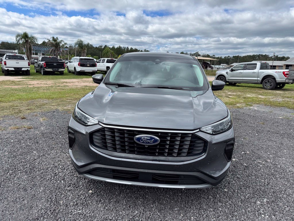 Certified 2023 Ford Escape Active w/ Tech Pack #2 FWD image 2