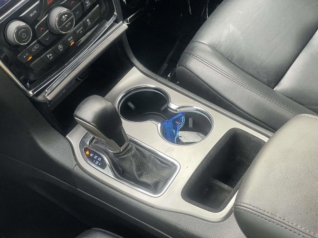 Used 2020 Jeep Grand Cherokee Limited image 17