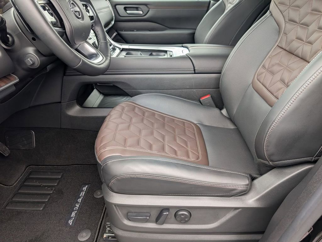 Used 2025 Nissan Armada Platinum image 21