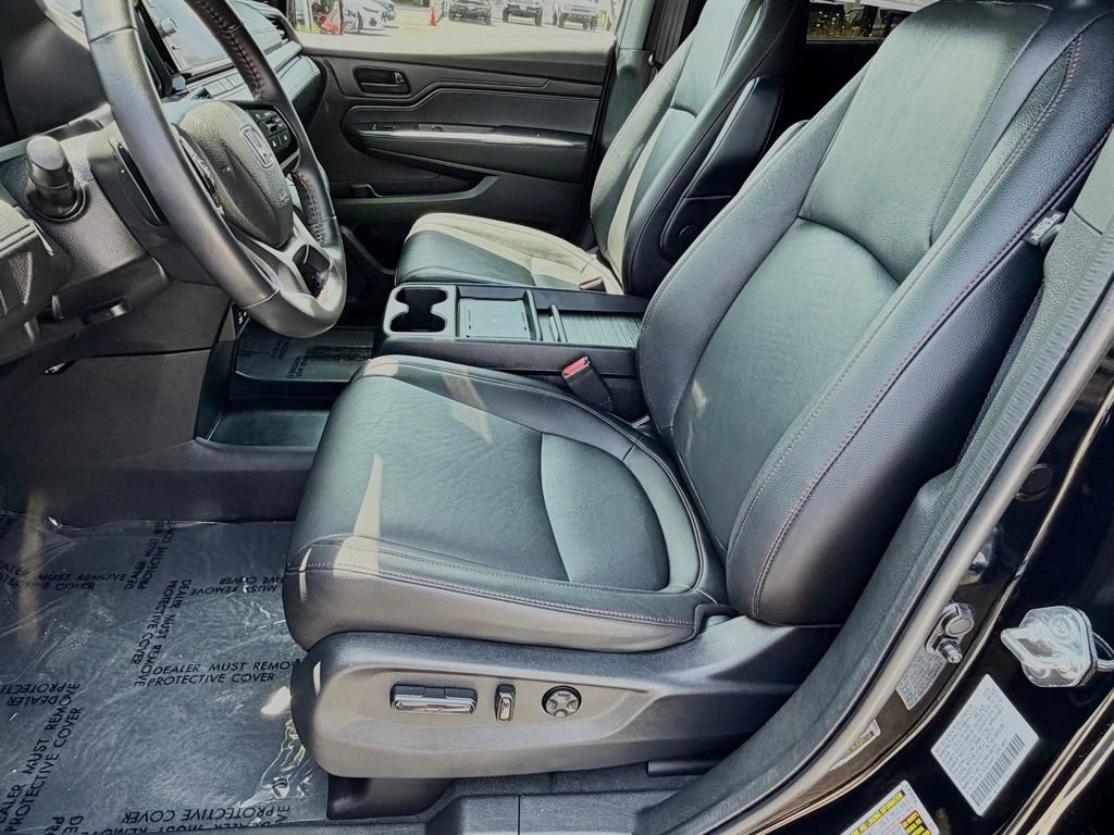 Used 2025 Honda Odyssey Sport-L image 18