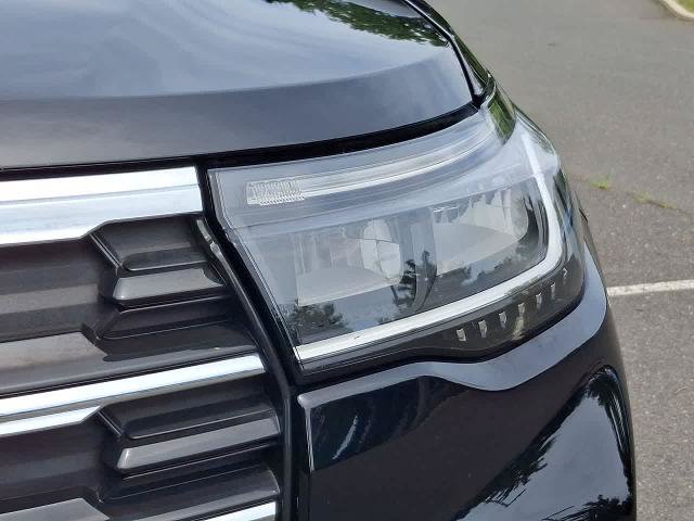 Certified 2025 Ford Explorer Active AWD/4WD image 30