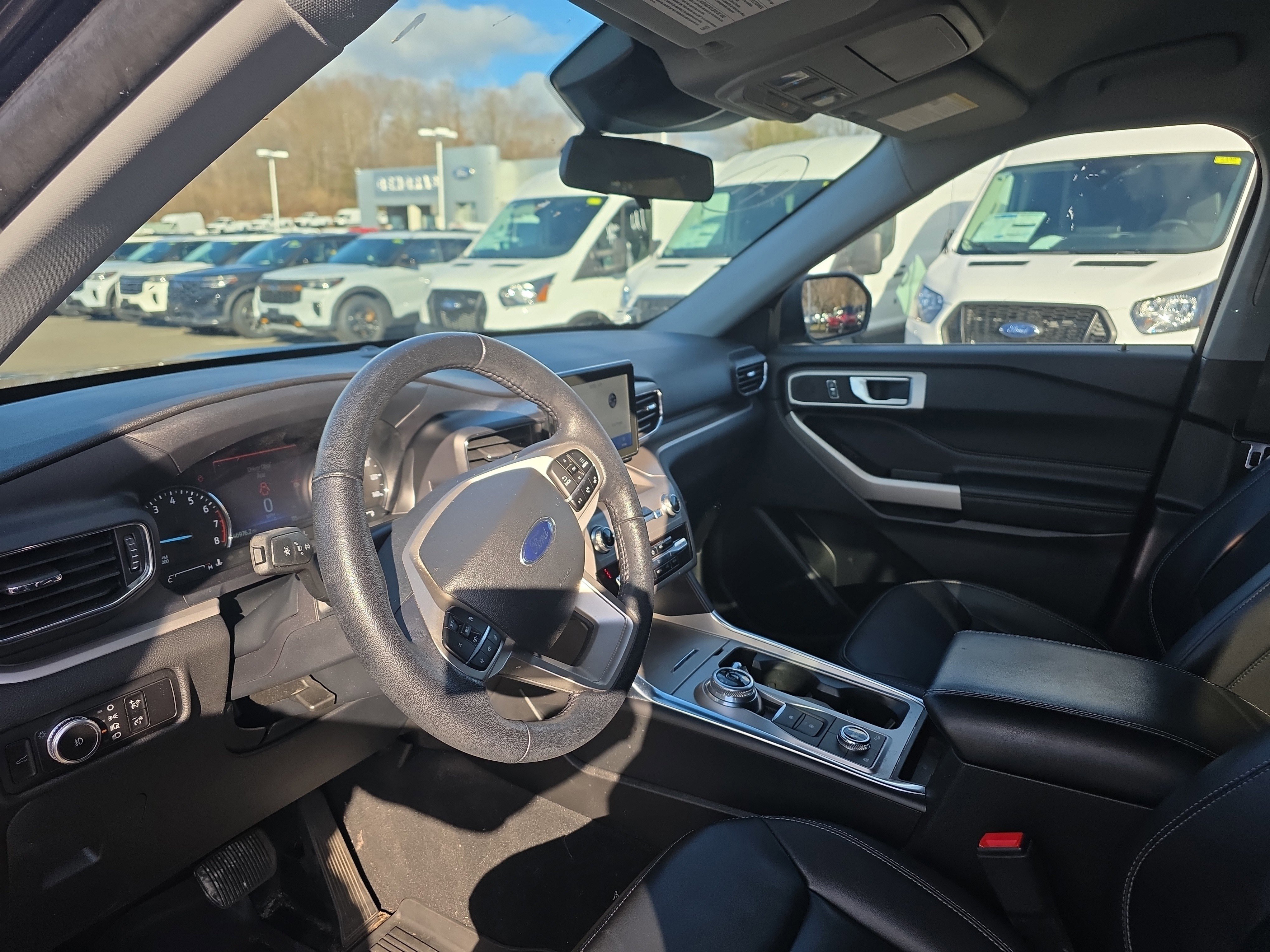 Certified 2022 Ford Explorer XLT w/ Equipment Group 202A image 27