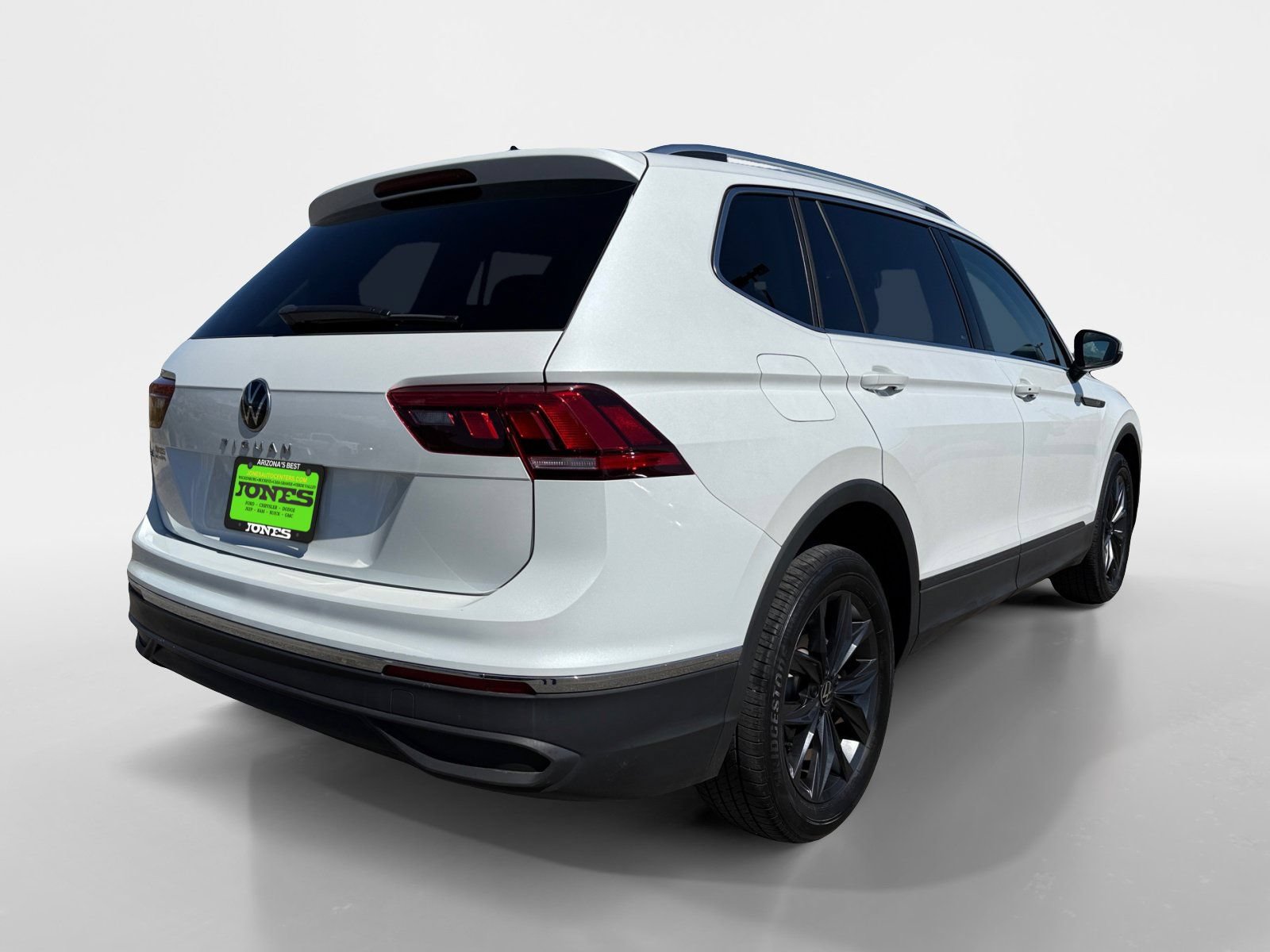 Used 2023 Volkswagen Tiguan SE FWD image 7