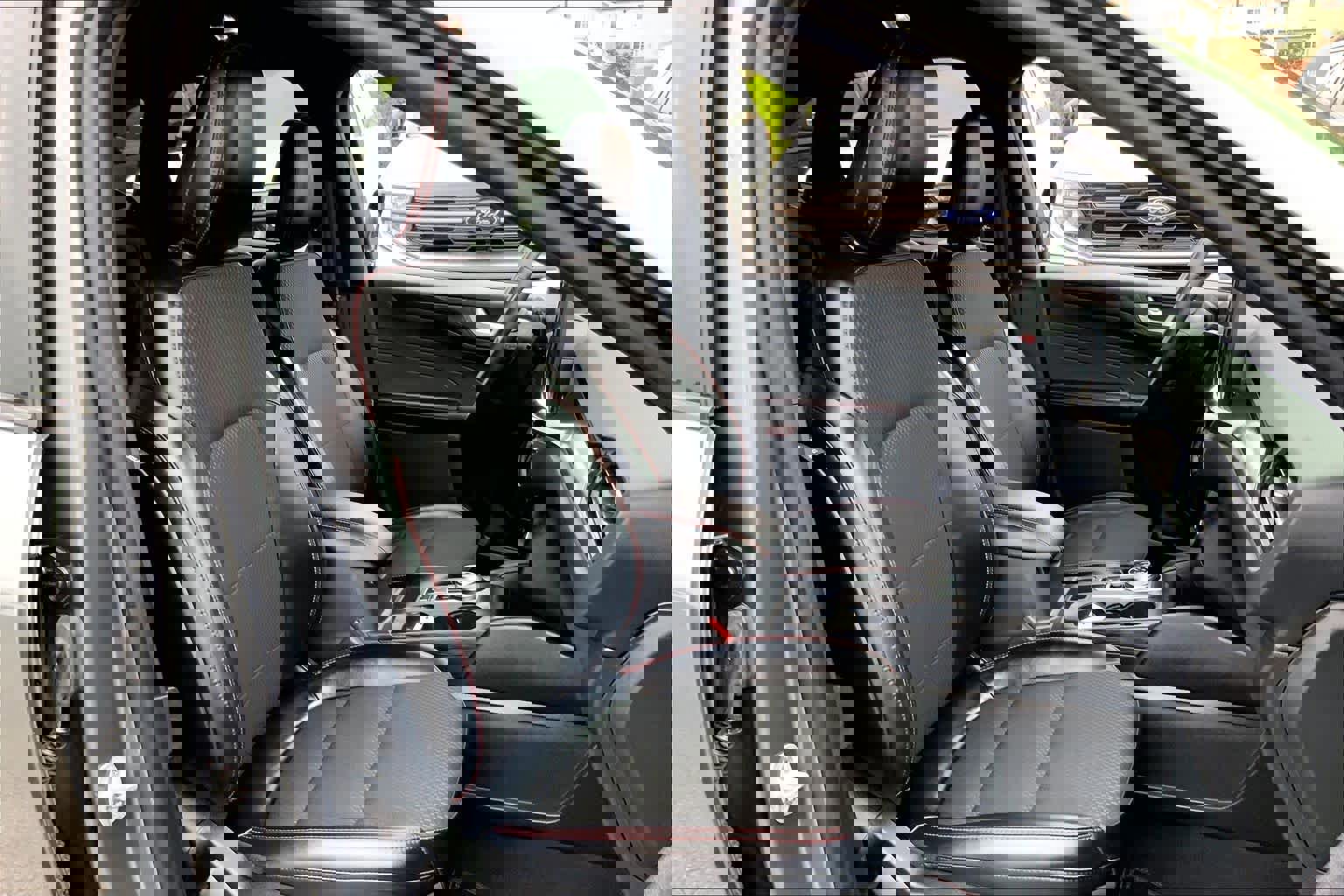 Certified 2023 Ford Escape ST-Line w/ Tech Pack #1 FWD image 11