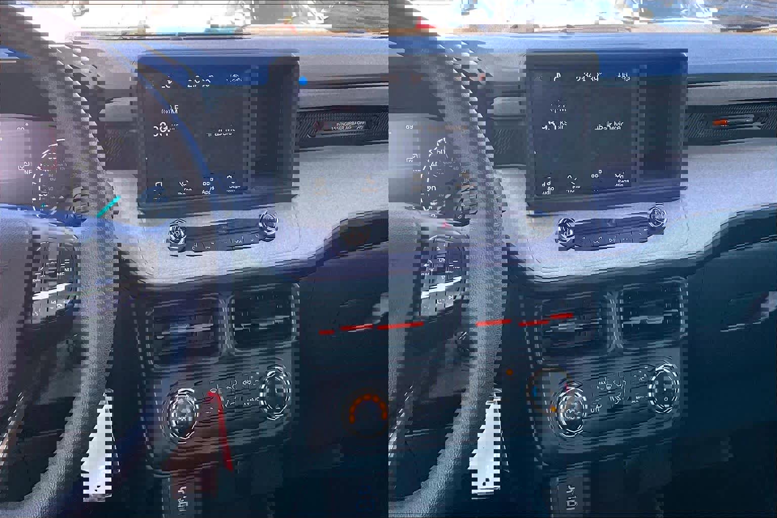 Certified 2024 Ford Maverick XLT image 9