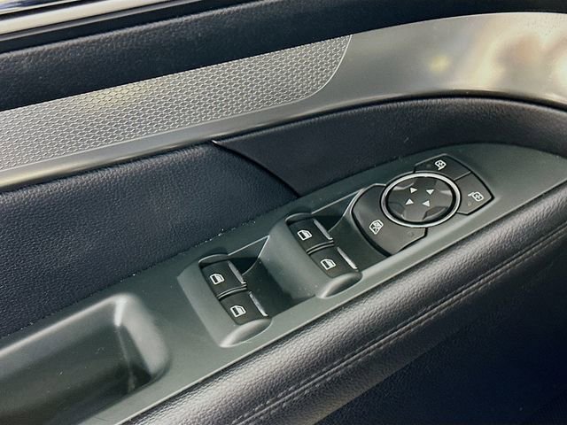 Certified 2018 Ford Explorer XLT w/ Equipment Group 202A FWD image 25