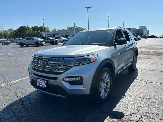 Certified 2023 Ford Explorer Limited w/ Equipment Group 301A image 3