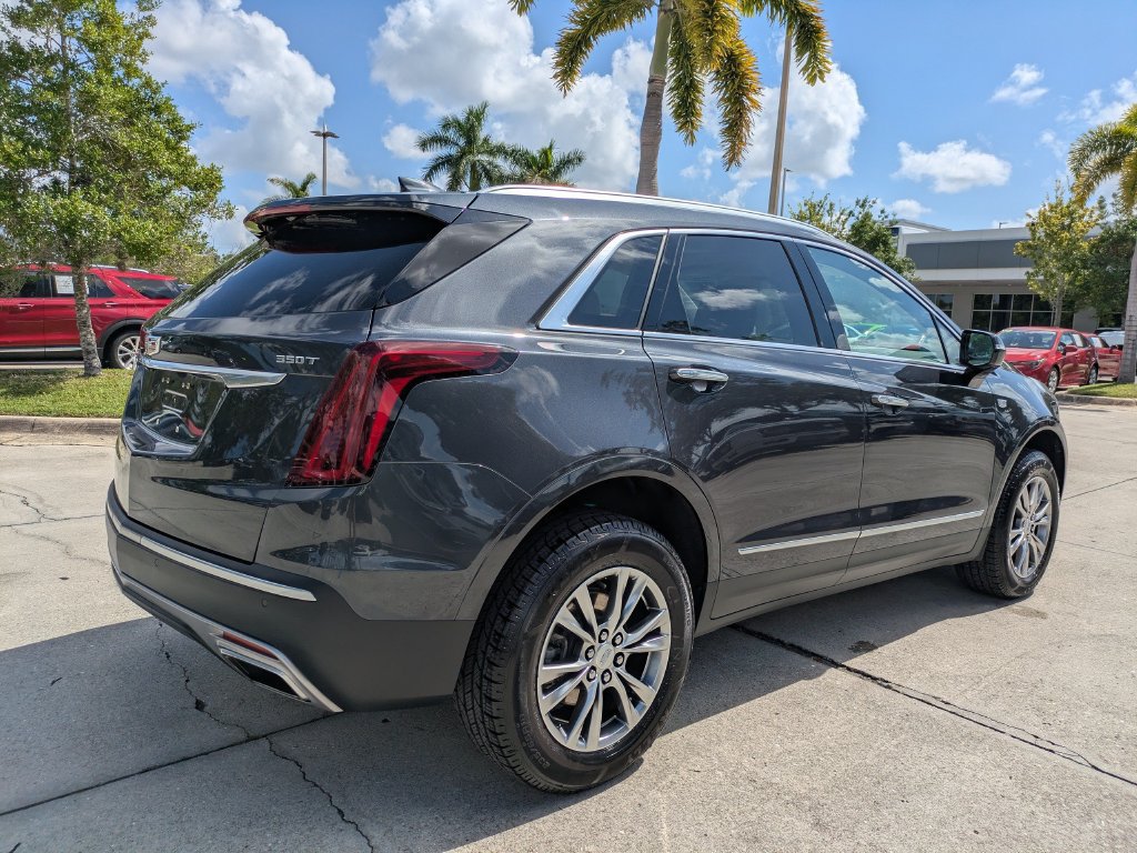 Used 2023 Cadillac XT5 Premium Luxury FWD image 4