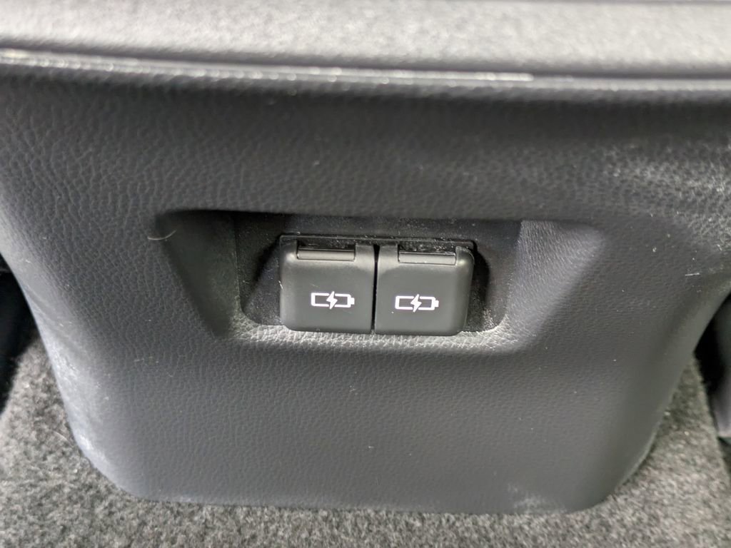 Used 2023 Toyota RAV4 XLE FWD image 15
