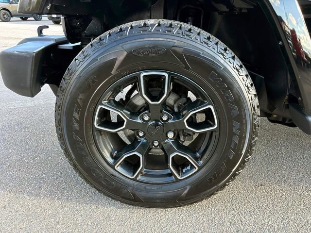 Used 2017 Jeep Wrangler Unlimited Sahara AWD/4WD image 7