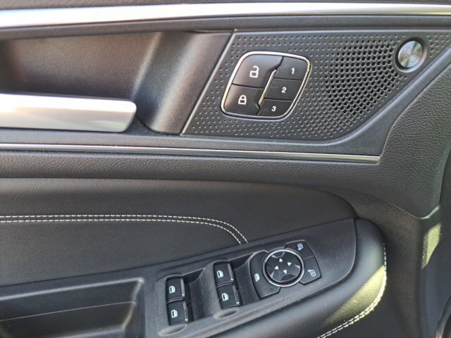 Certified 2024 Ford Edge Titanium AWD/4WD image 11