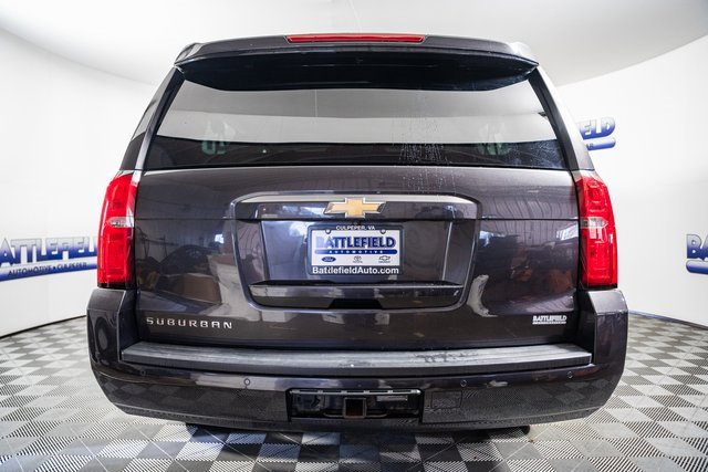 Used 2017 Chevrolet Suburban LT image 5