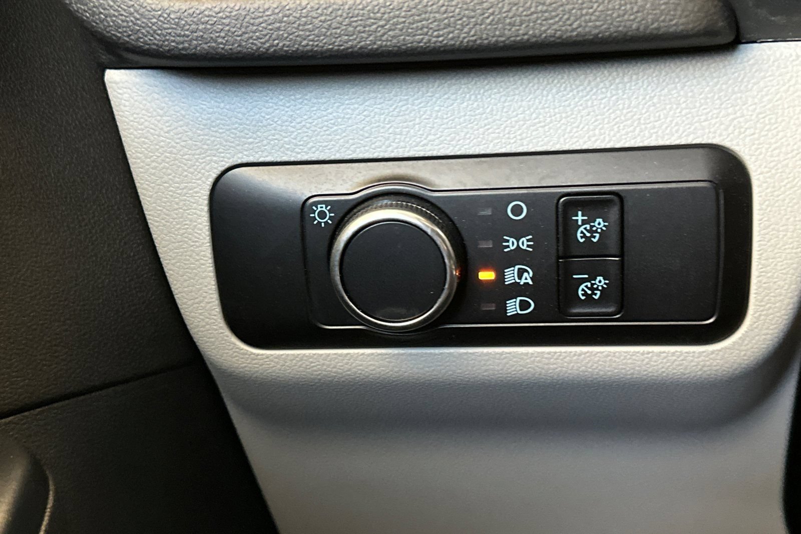 Certified 2025 Ford Escape Active FWD image 29