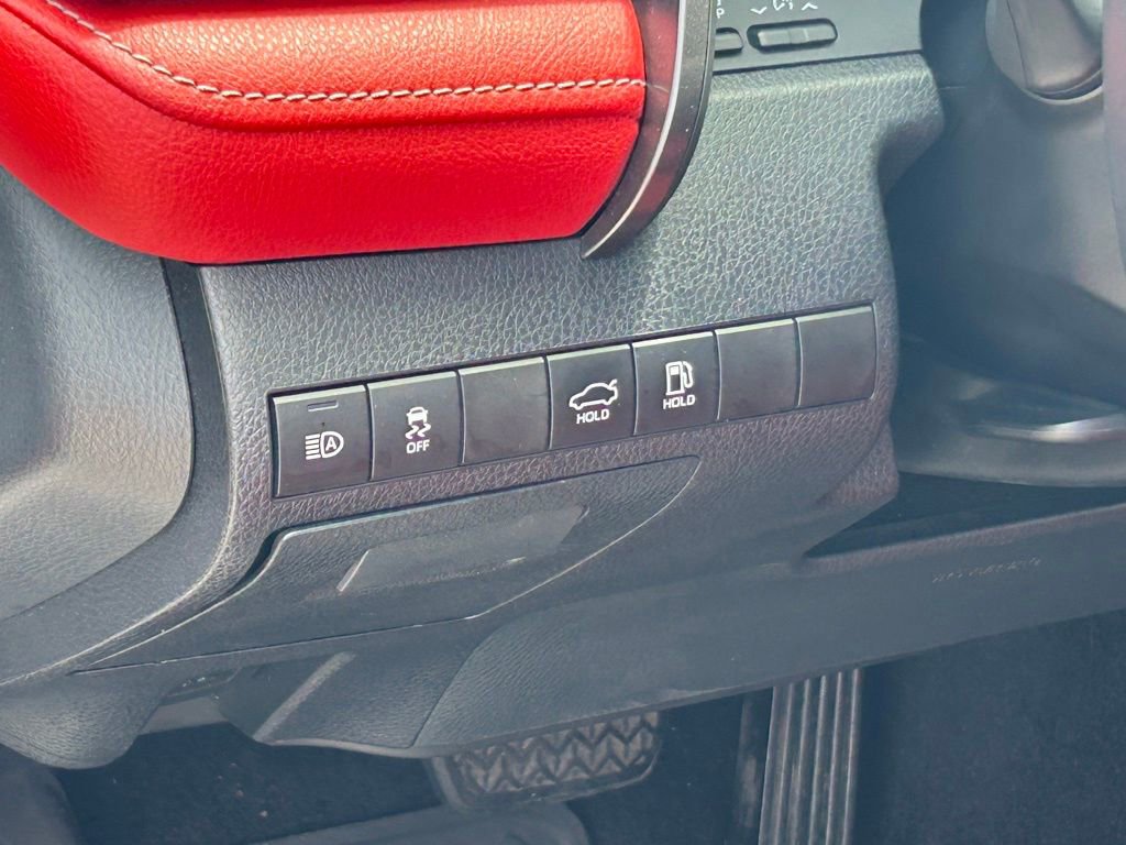 Used 2020 Toyota Camry XSE image 33