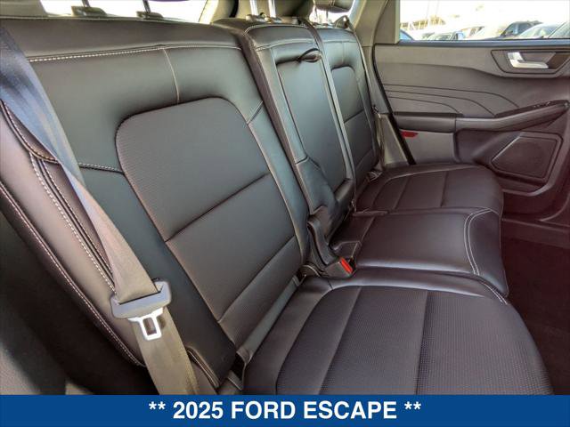 Certified 2025 Ford Escape Platinum image 22
